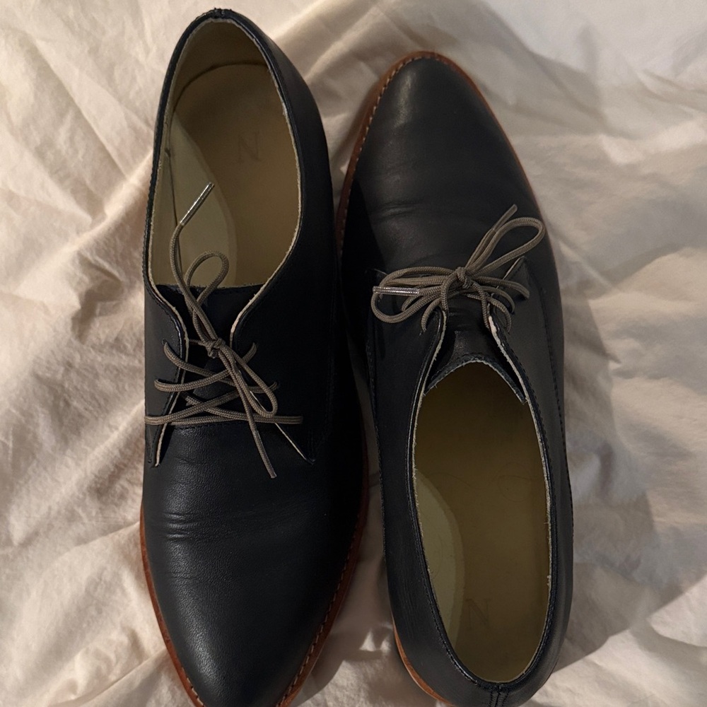Women’s Nisolo Black Leather Oxford Shoes